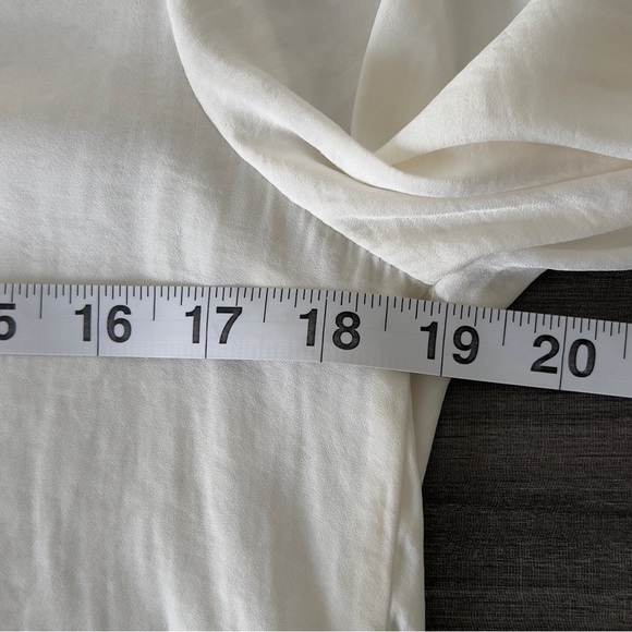 CUPCAKES AND CASHMERE ANTHROPOLOGIE | Womens V Neck Long Sleeve White Blouse. - Picture 12 of 12